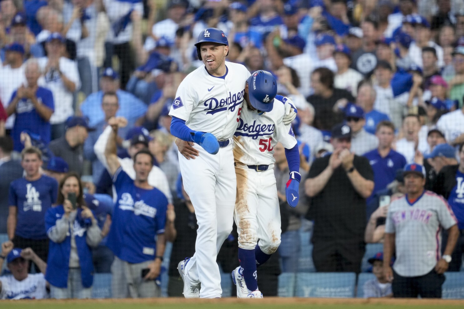 Freddie Freeman is Kirk Gibson in Dodgers' Game 1 World